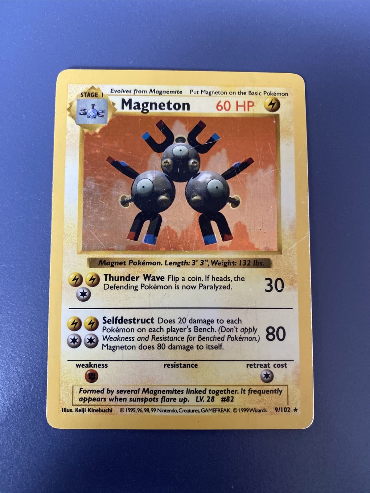 Shadowless Magneton 9/102 Rare Holo Base Set Pokemon Card