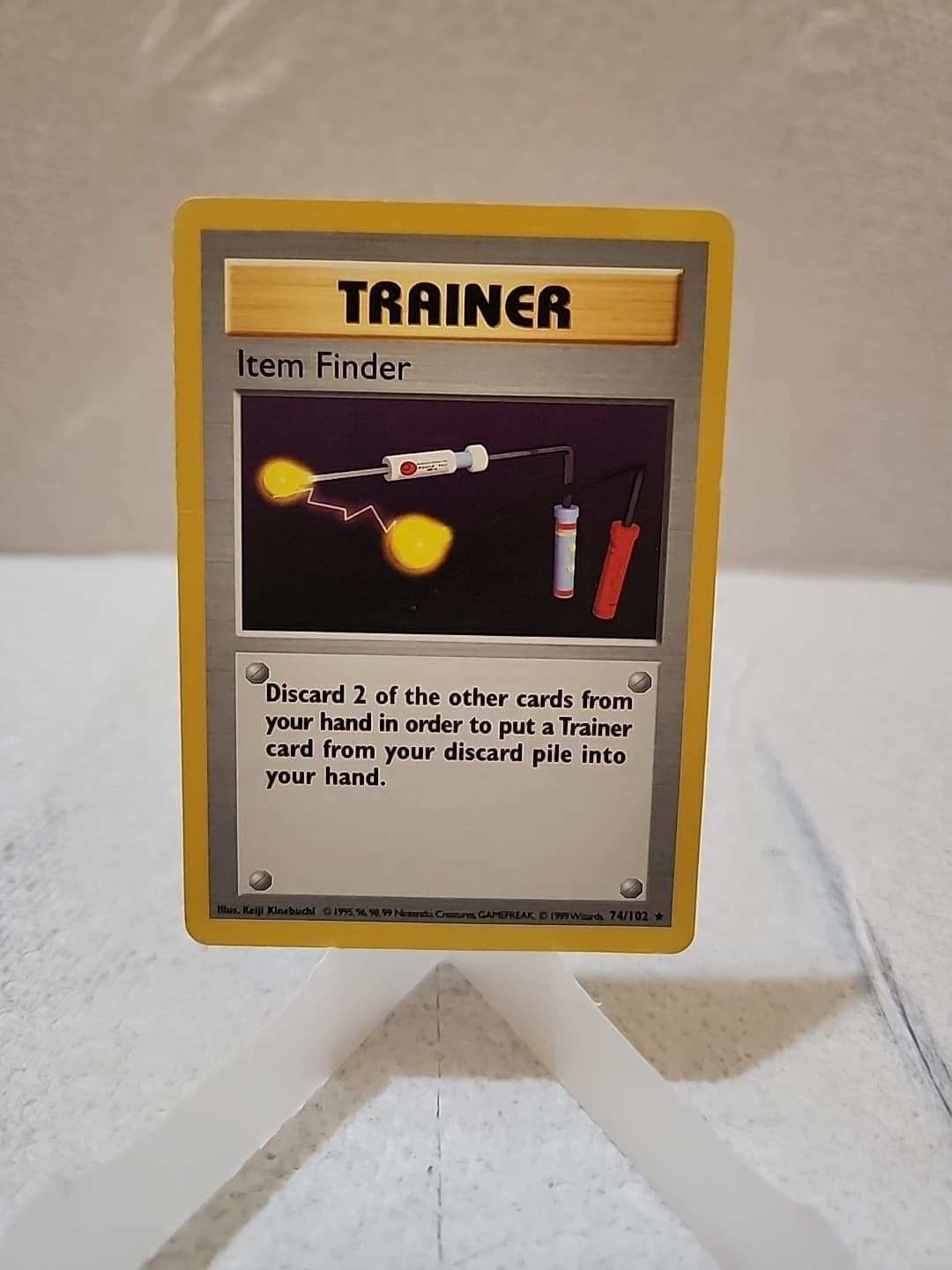 Pokémon Item Finder 074/102 Base Set (Shadowless) Regular