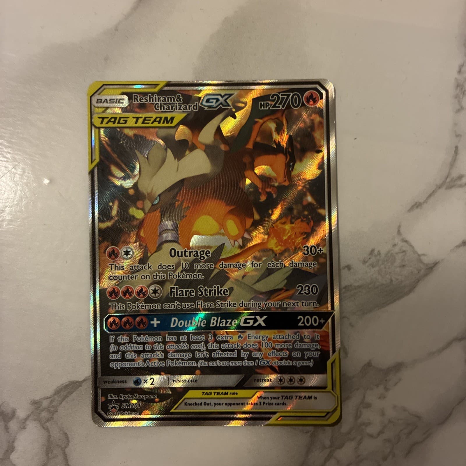 Reshiram & charizard GX Hp 270 SM201 Pokémon Card