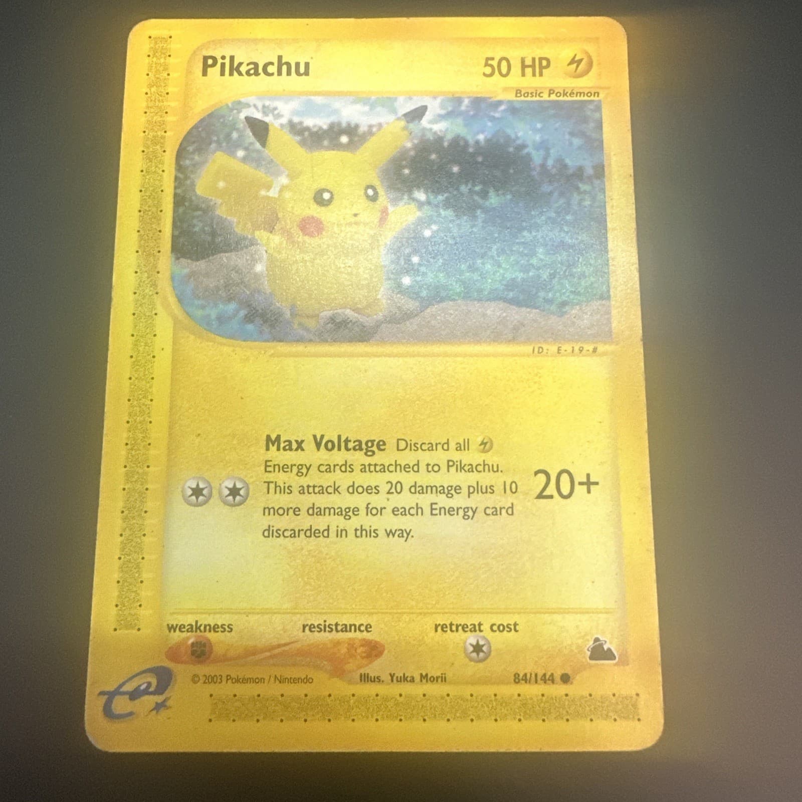 Pikachu 84/144 Skyridge Non Holo Damaged