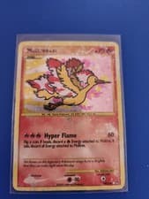 Moltres 149/147 Supreme Victors Holo (Ungraded)