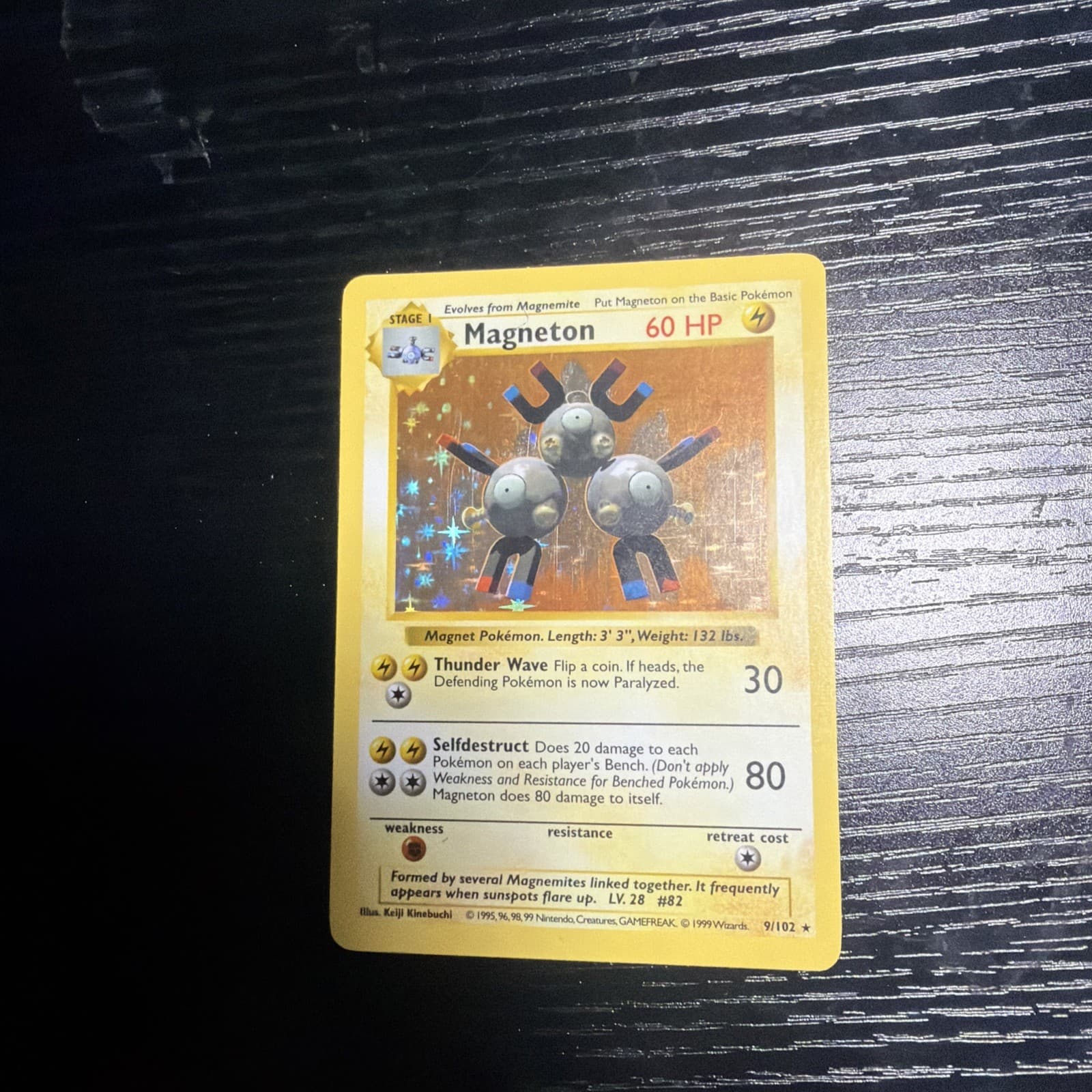 Magneton 009/102 Base Set (Shadowless) Holo Hp Vintage