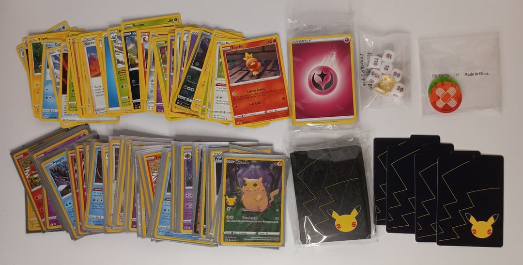 Pokemon TCG: 25th Anniversary Celebrations Elite Trainer Box