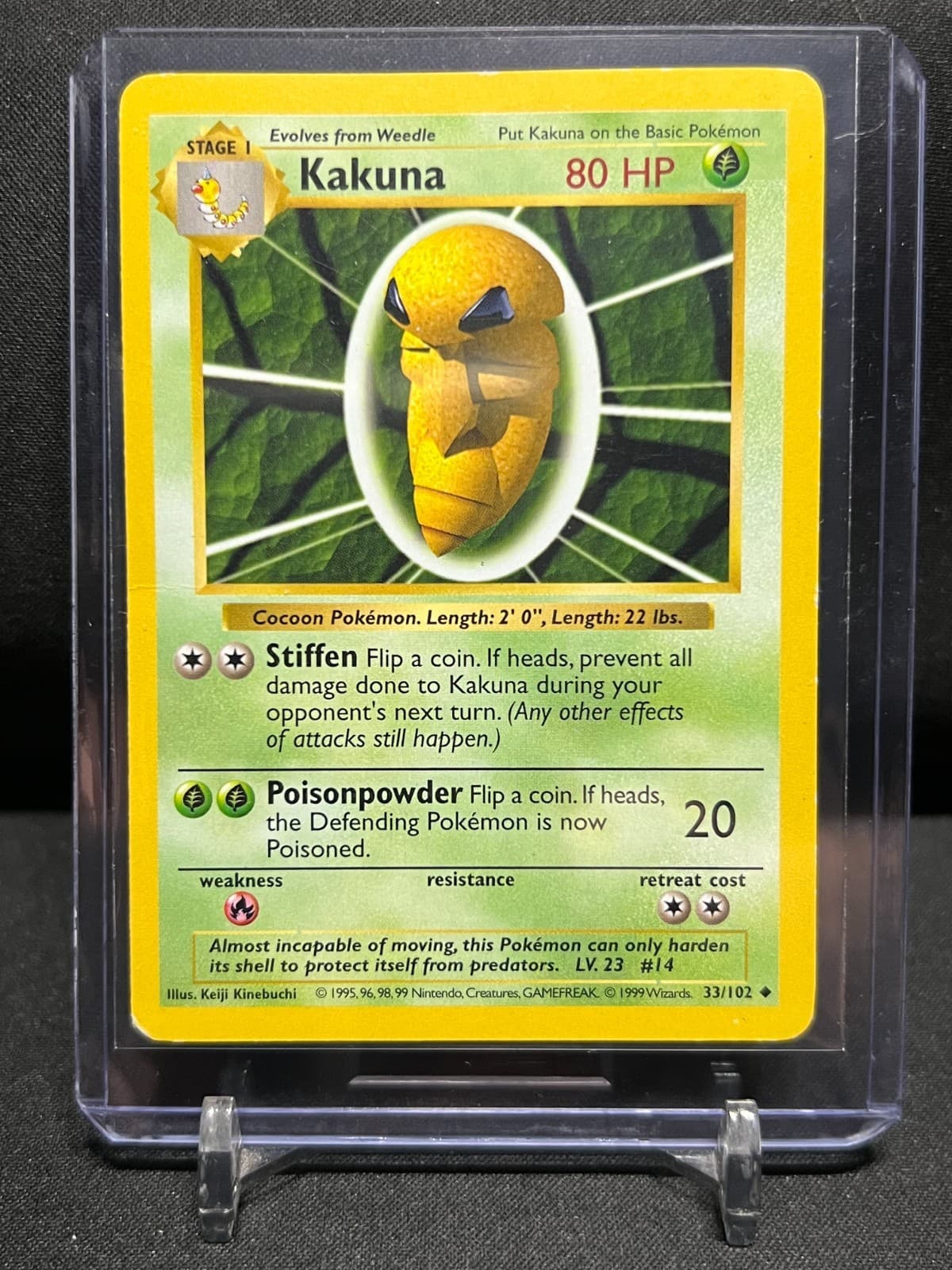 Kakuna 33/102 Pokémon 1999 Shadowless Base Set HP