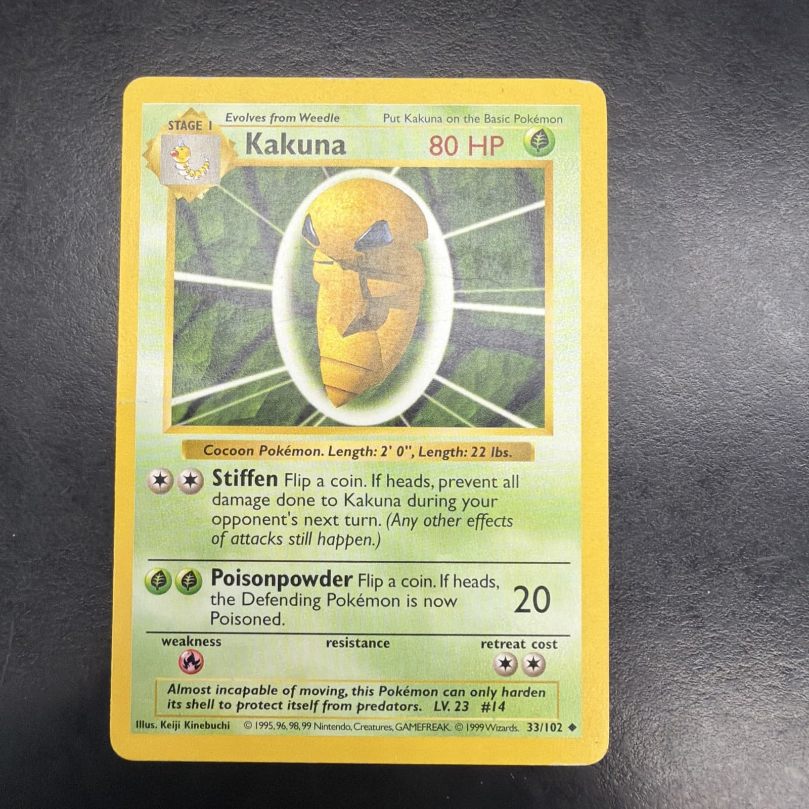 Kakuna 033/102 Base Set (Shadowless) Regular